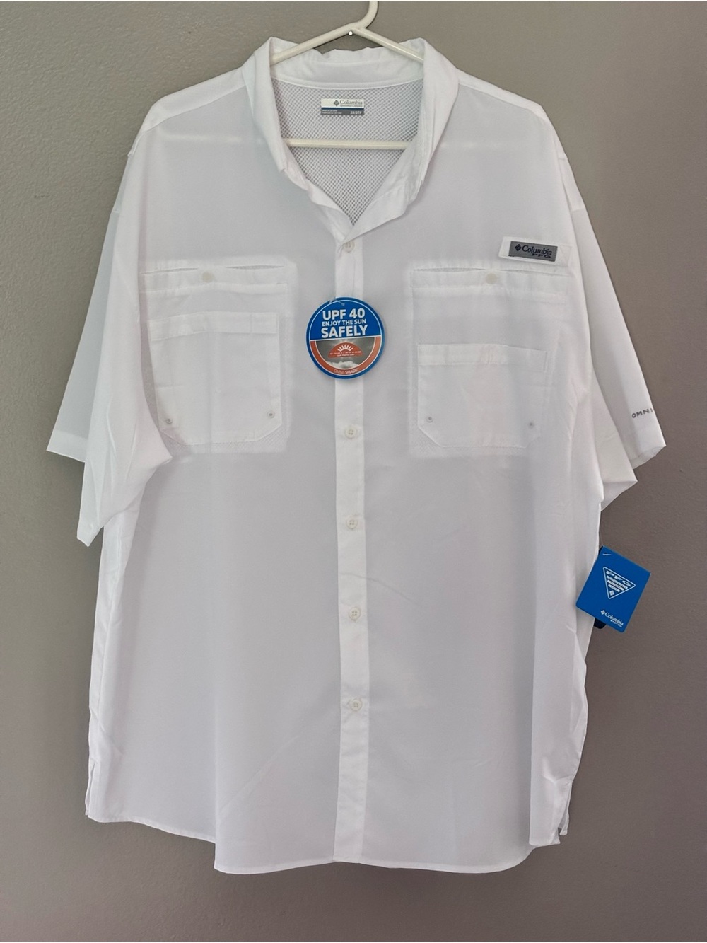 NWT Columbia Men’s White Short-Sleeve UPF Button-Down Fishing Shirt Omni-Shade